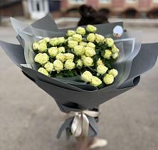 Букет Белые кустовые розы Солинеро во Владимирской