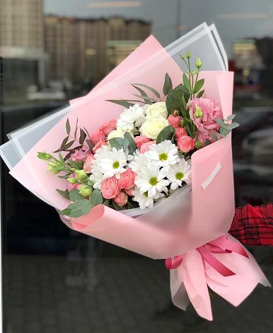 Букет цветов из: Розы, Лизиантусы и Хризантемы во Владимирской